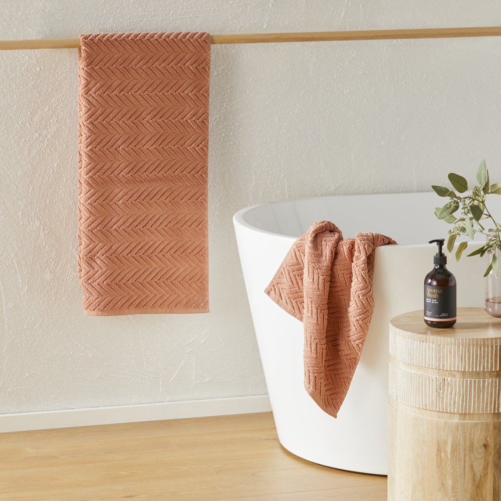 Earth tone 2024 bath towels