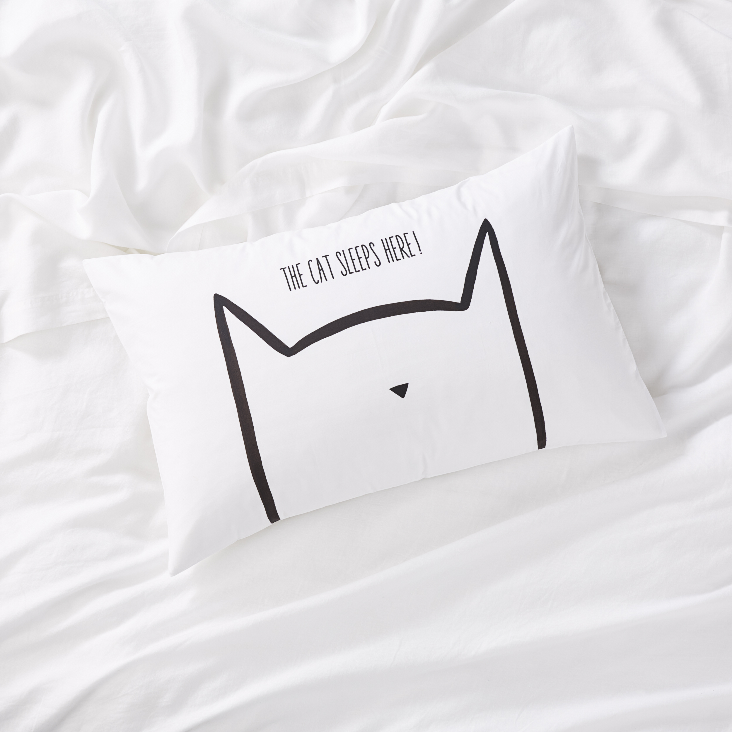 Cat pillowcase 2025