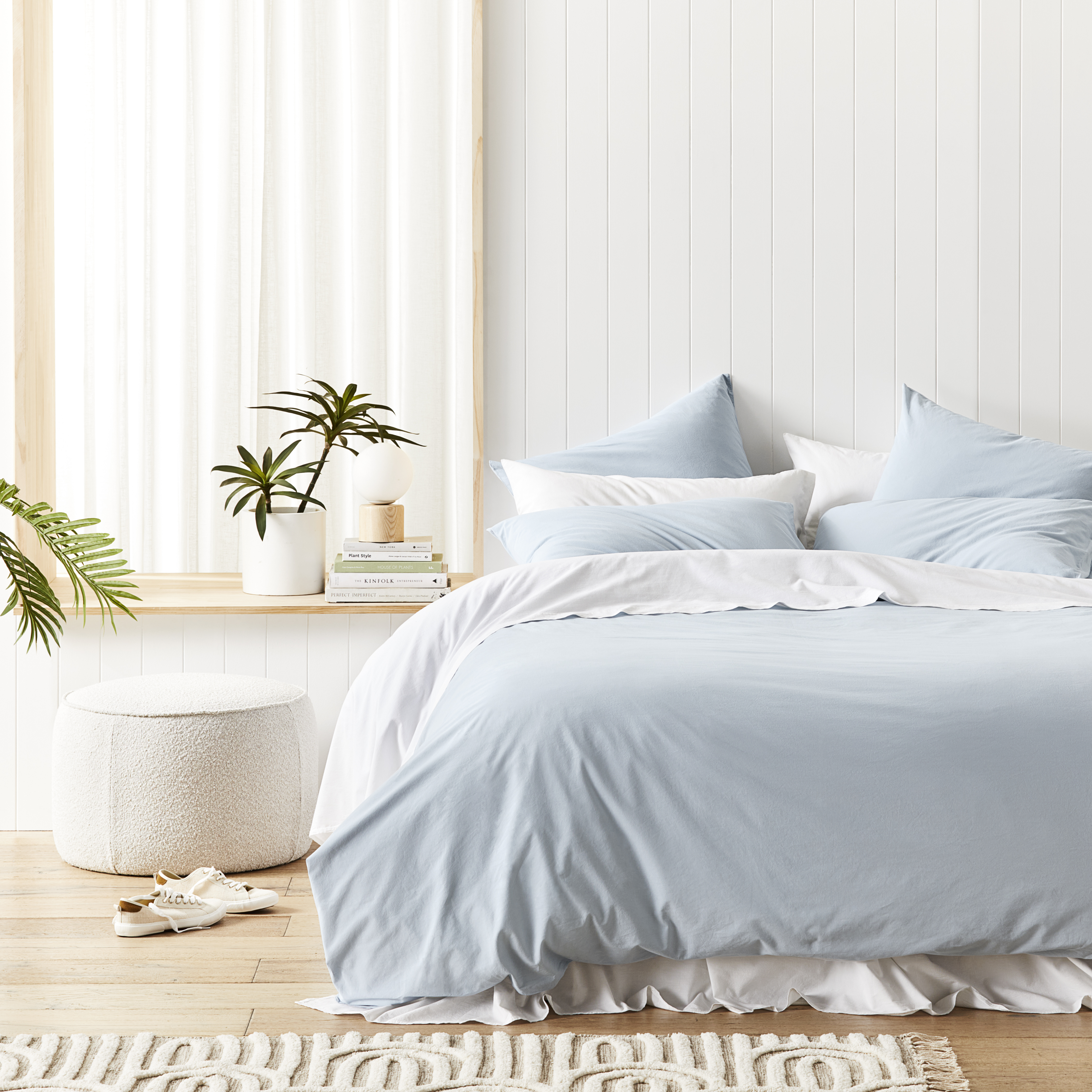 https://www.adairs.com.au/globalassets/13.-ecommerce/03.-product-images/2022_images/bedroom/quilt-covers/54560_iceblue_01.jpg