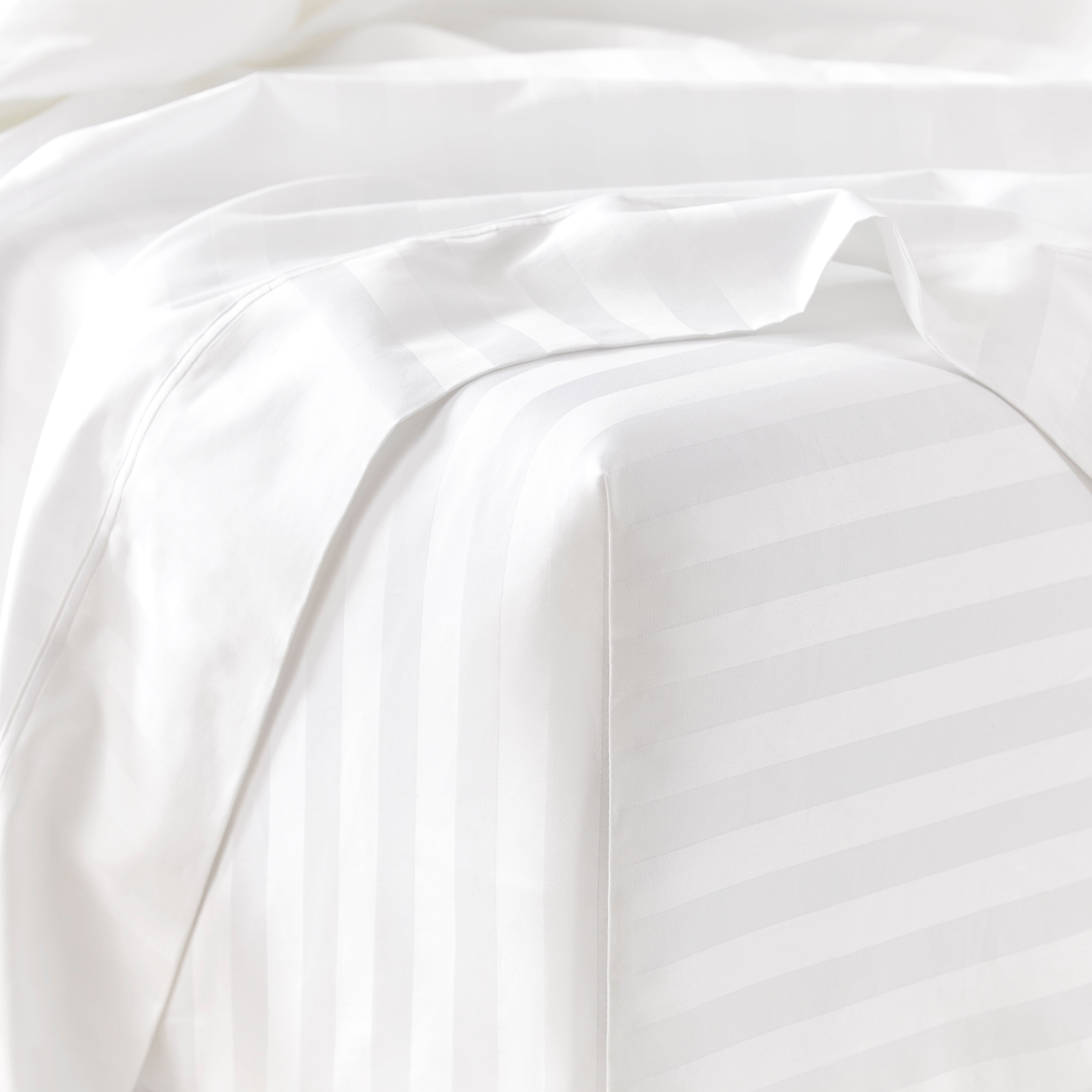 Black and white striped store sheets queen