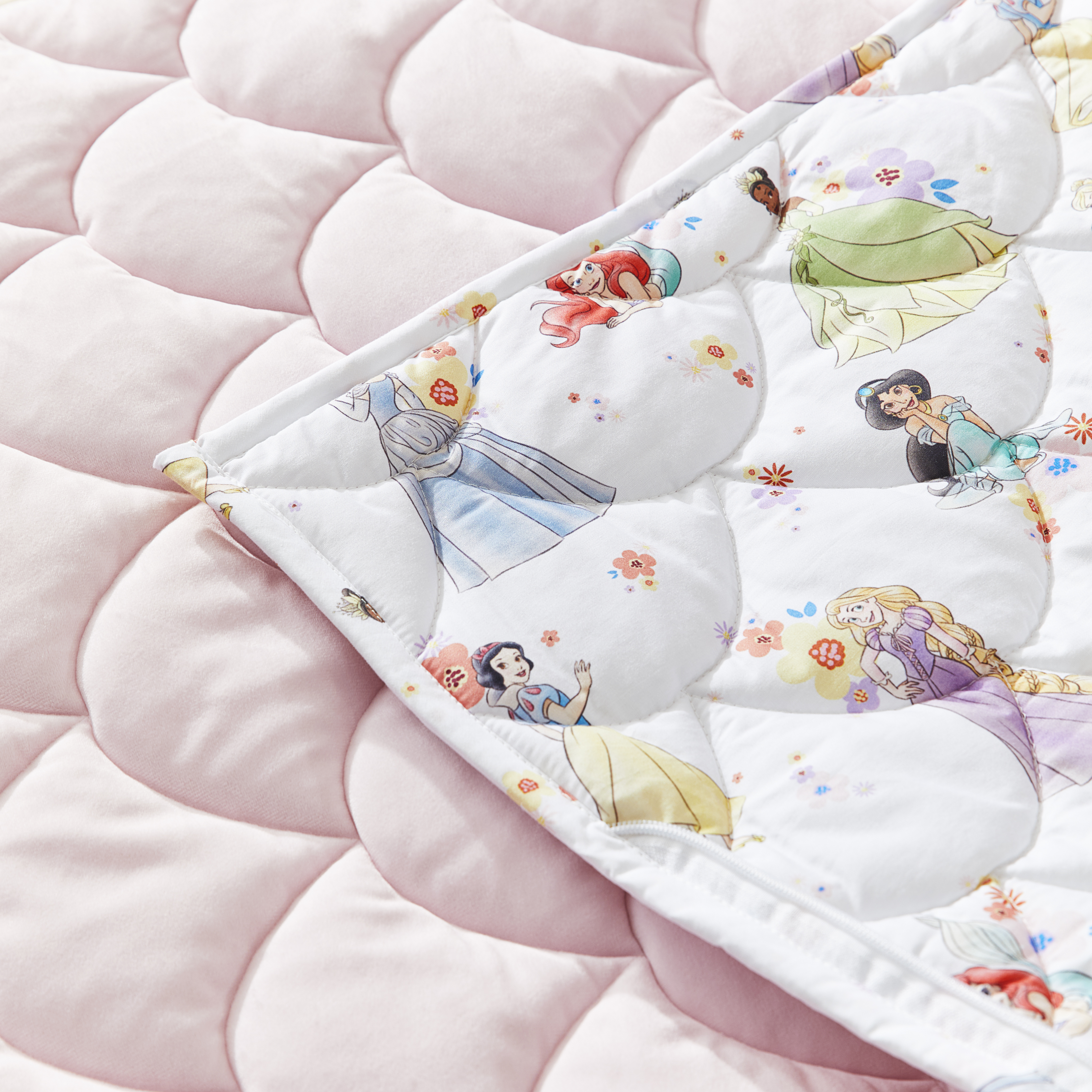 Snoopy Sleeping Bag  25 Amazing Holiday Gifts From Pottery Barn Kids   POPSUGAR Family Photo 21