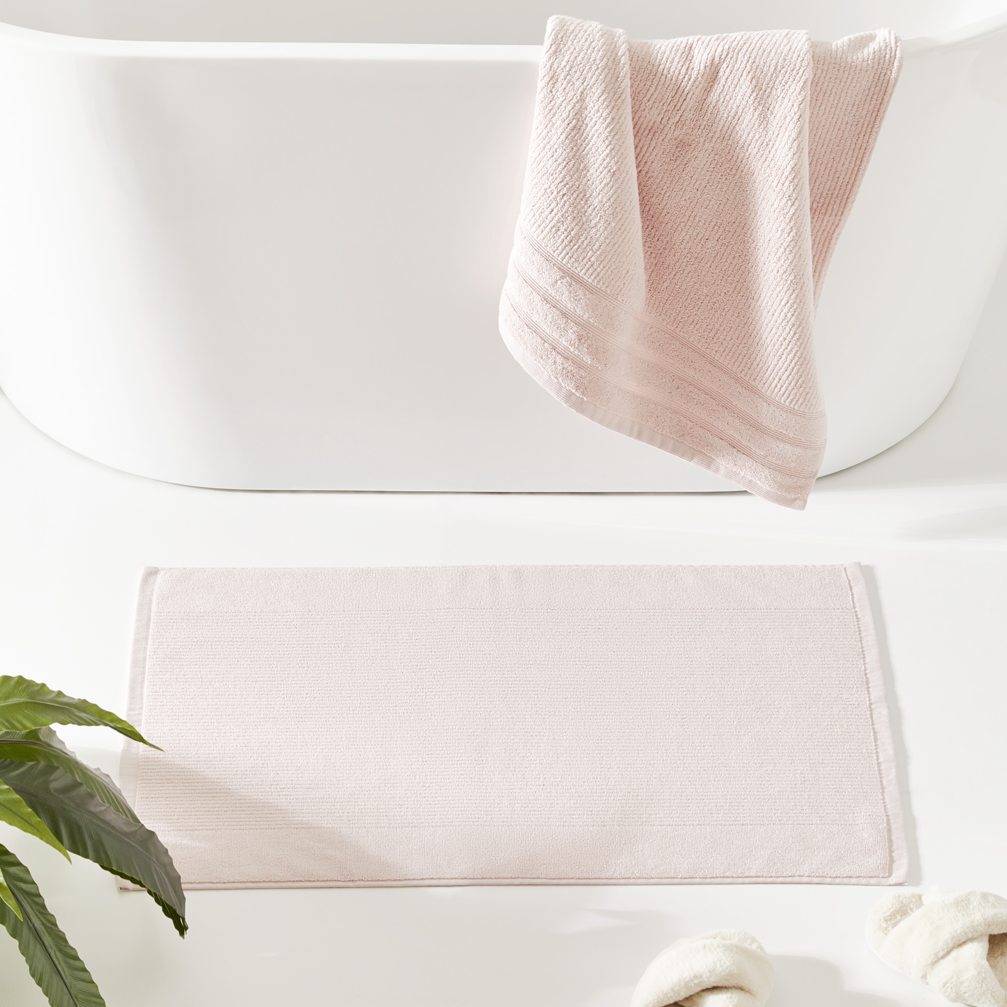 Blush pink best sale bath towels