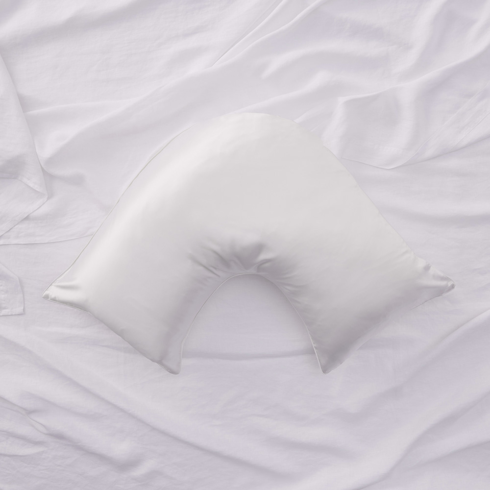 U shaped shop silk pillowcase