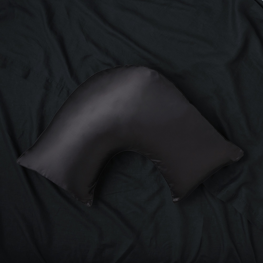 Silk v hotsell shaped pillowcase