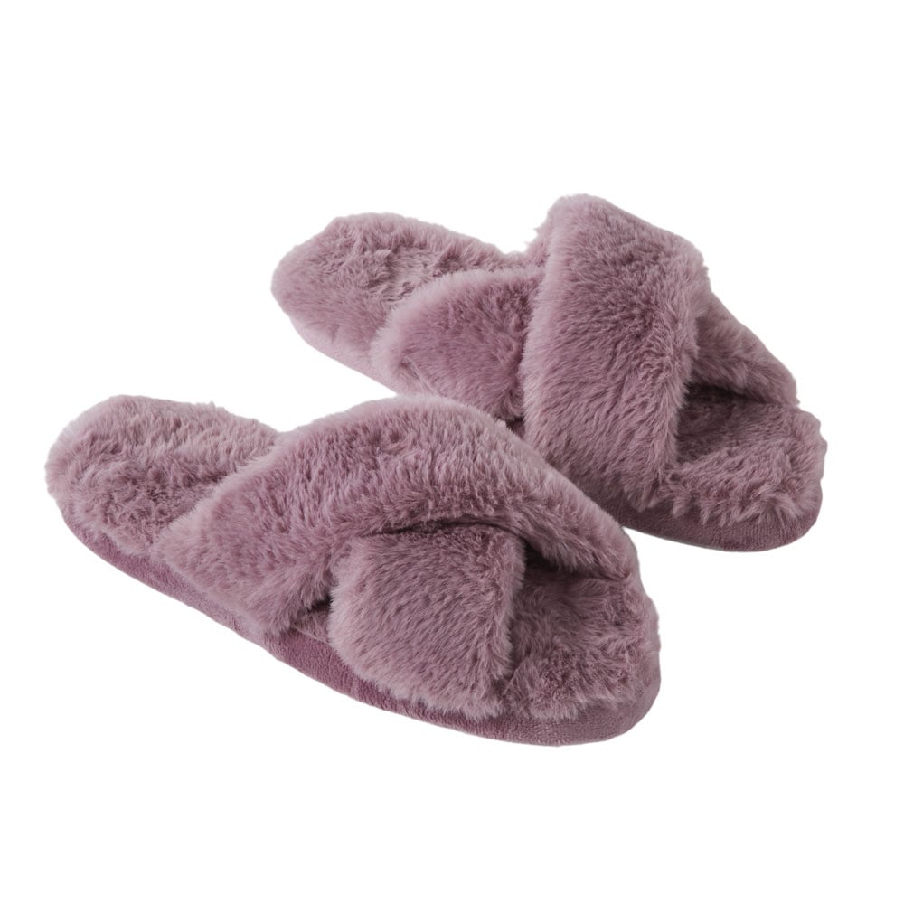 Fluffy discount bathroom slippers