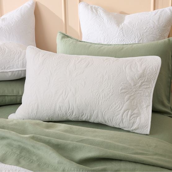 Belle White Quilted Pillowcases