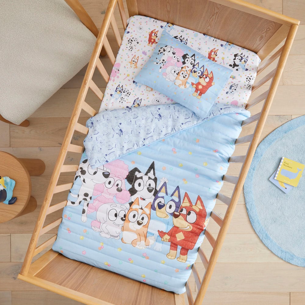 Bluey cot online set