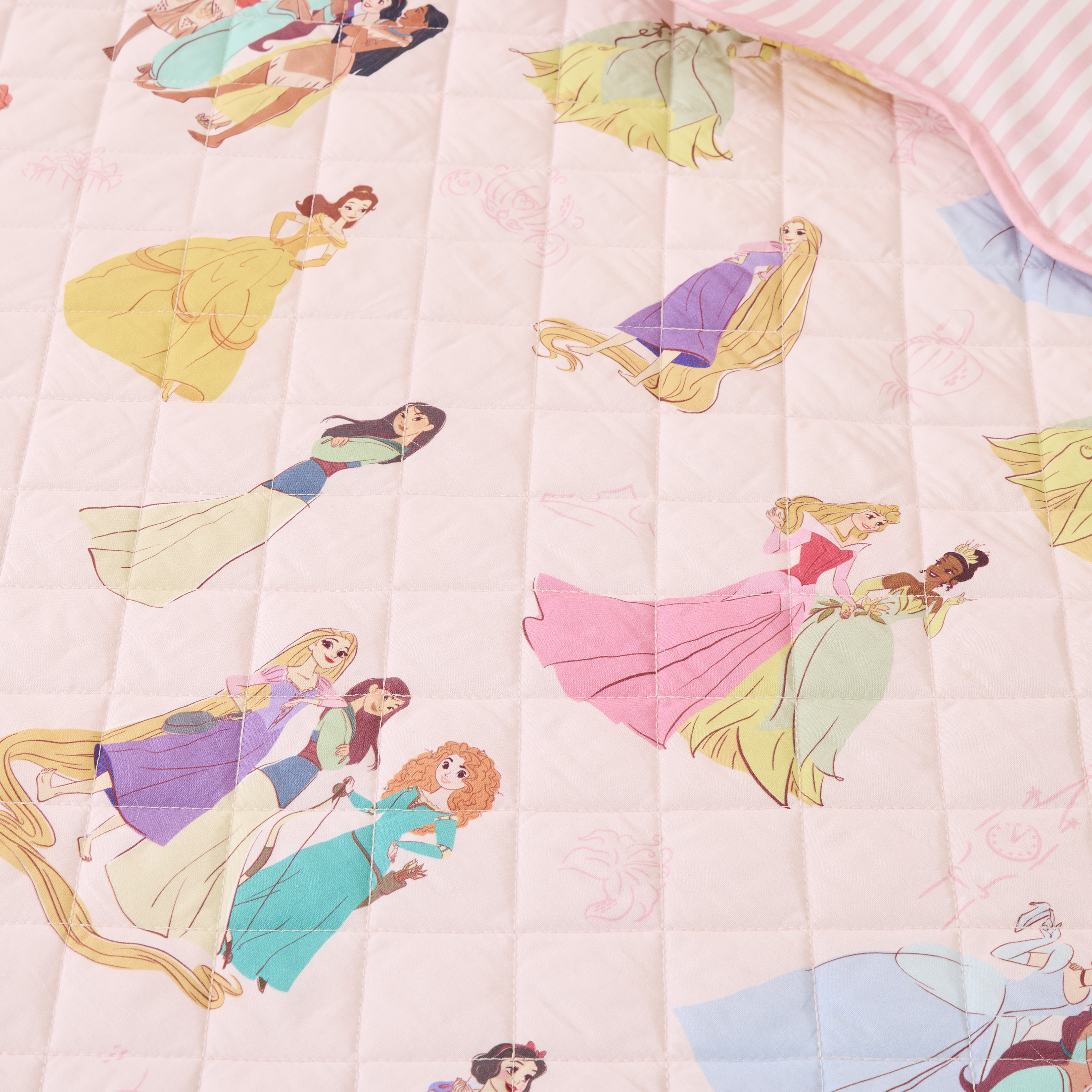 Baby Girl Disney Print Quilt 4x3 shops