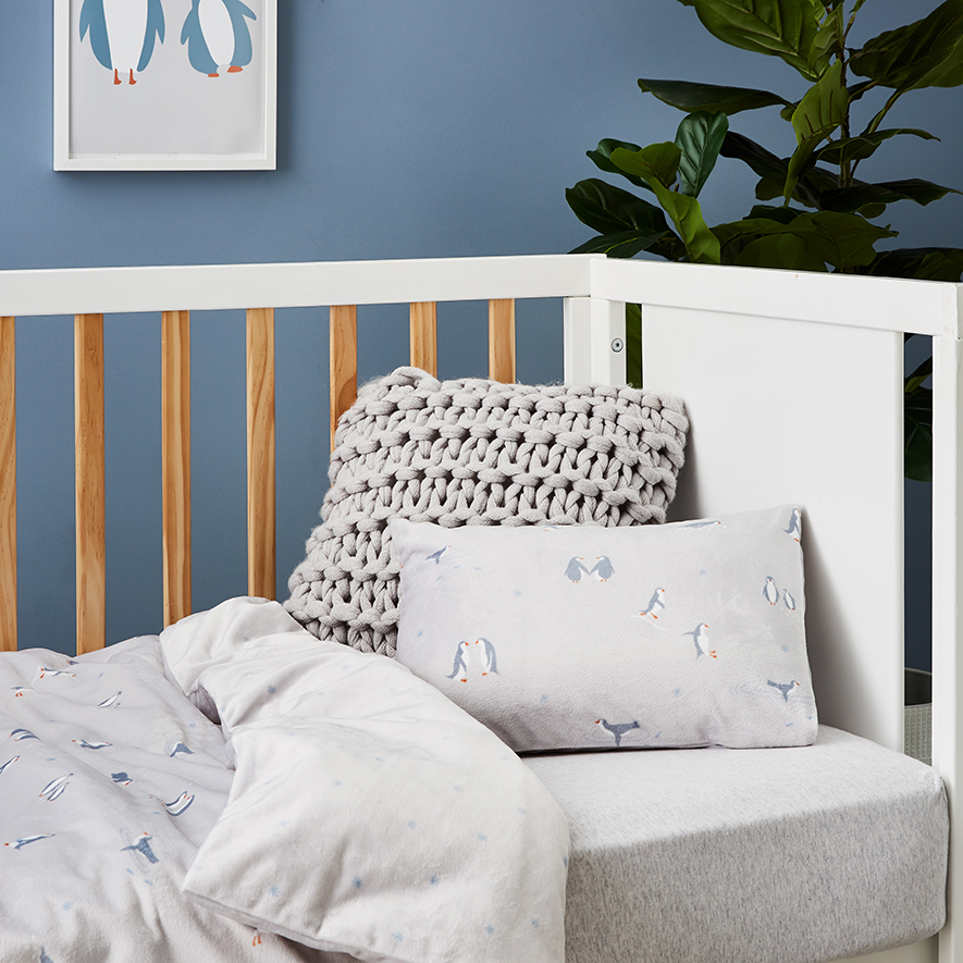 Penguin cot clearance bedding