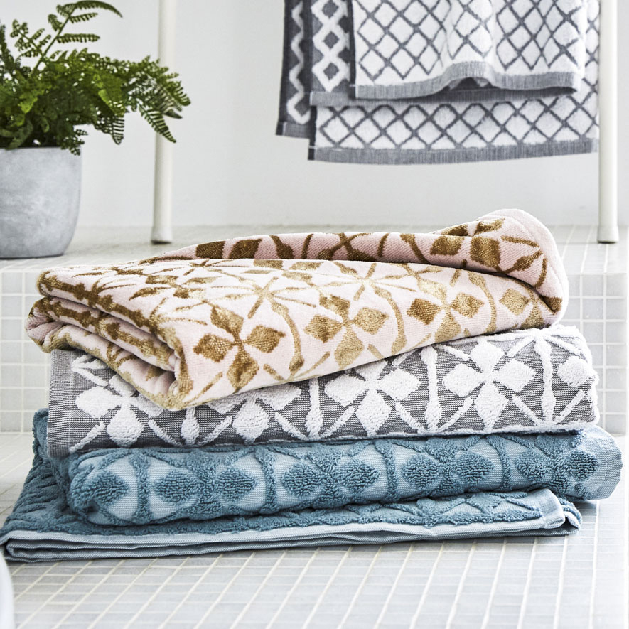 Grey patterned bath towels sale