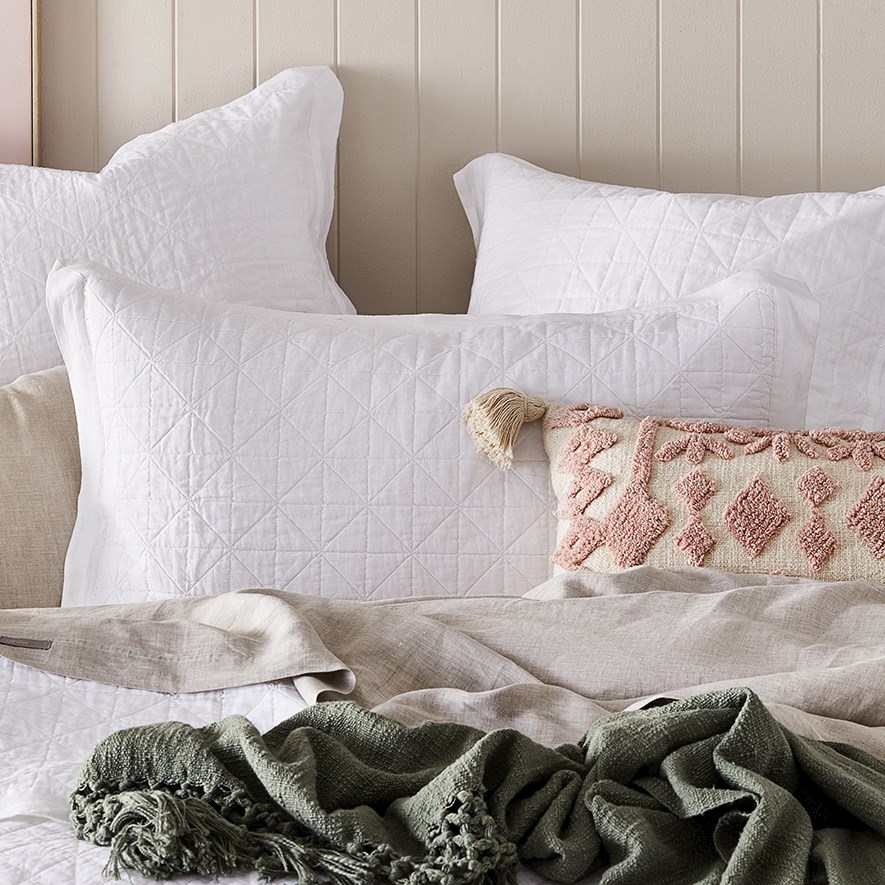 White quilted best sale pillow cases