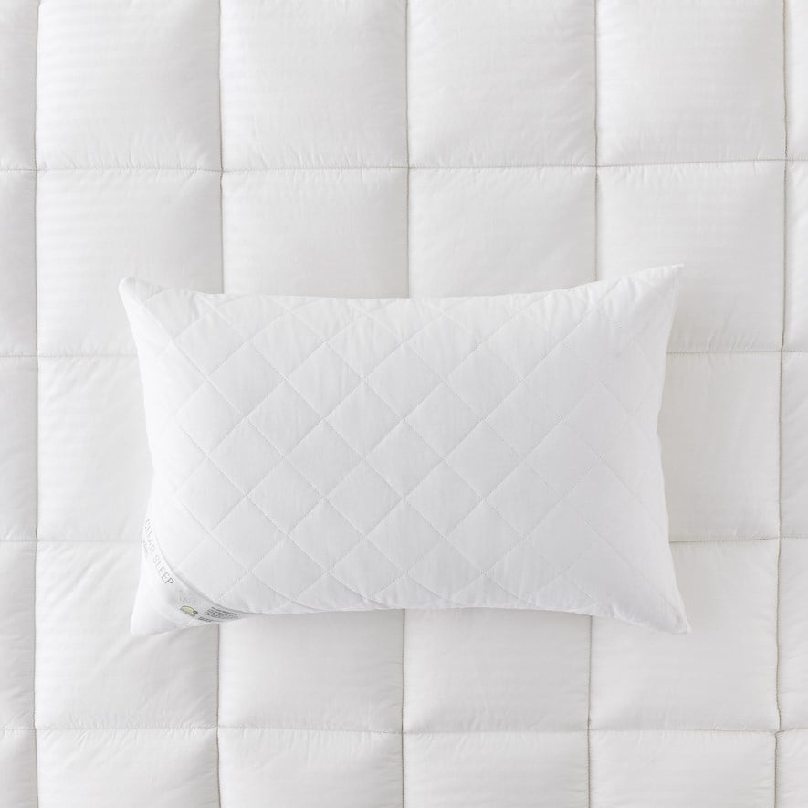 Cotton quilted outlet pillow protector