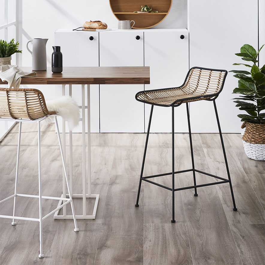 white outdoor bar height table and chairs